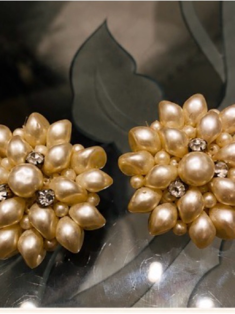 Vintage Gold Pearl Cluster Floral Clip on Earrings